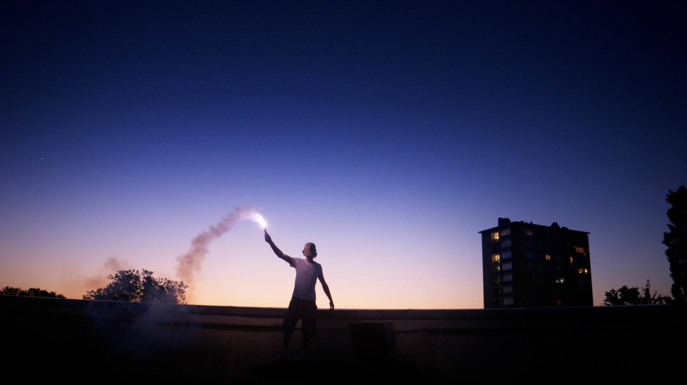 Silhouette au fumigène étalonnée